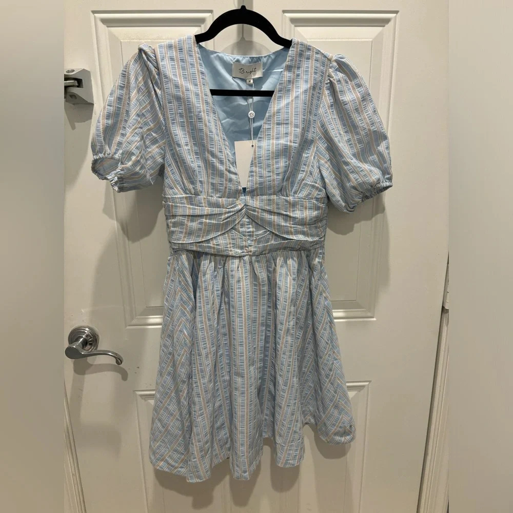 B. Right the label stripped dress sz M